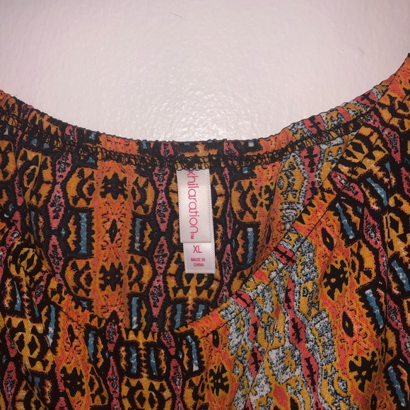 Patterned top - Picture 2 of 4